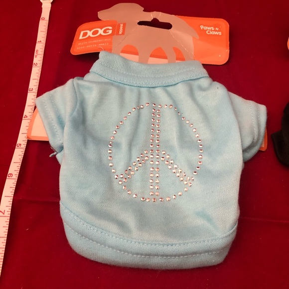 Paws N Claws Short Sleeve Dog Tee Shirts - 2 XS Shirts with Peace Sign and Paws - Picture 2 of 9